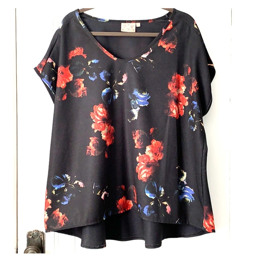 Black Floral Easy Top